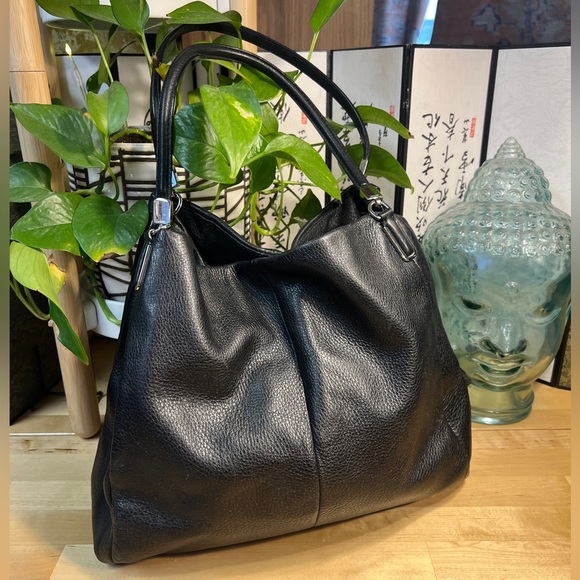 Coach Madison Phoebe Satchel - Picture 3 of 11